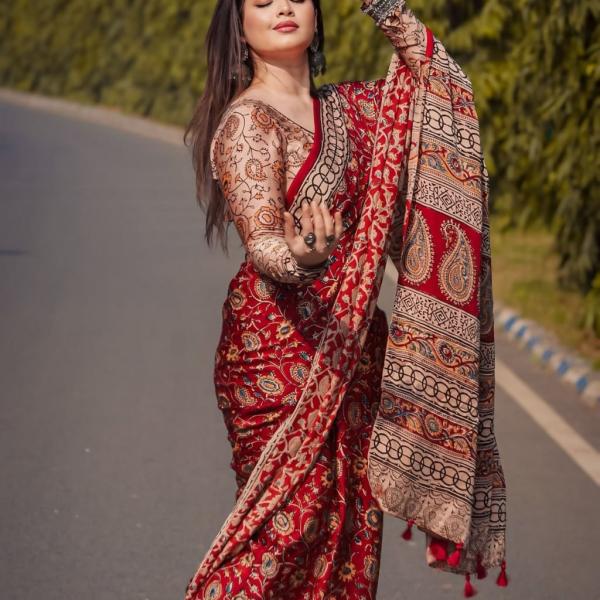 Premium Makhan Chandery Silk Digital Print Saree - আকর্ষণীয় টার্সেল ও ডিজিটাল প্রিন্ট শাড়ী